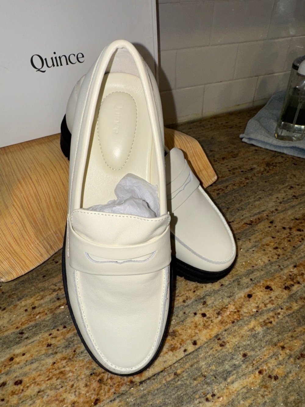 NWOT Quince Cream Leather Penny Loafers with Black Sole Womens 8M with box - Picture 5 of 10